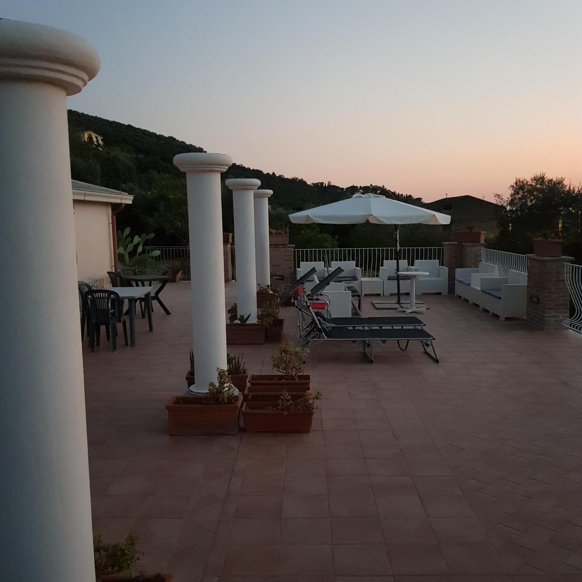 Villa Capri Fondi Exterior foto